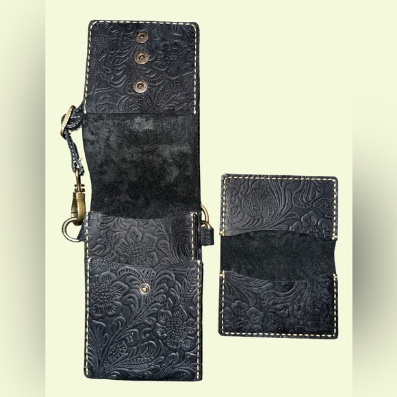 HAND-TOOLED LEATHER PHONE WALLET SET - Picture 3 of 6